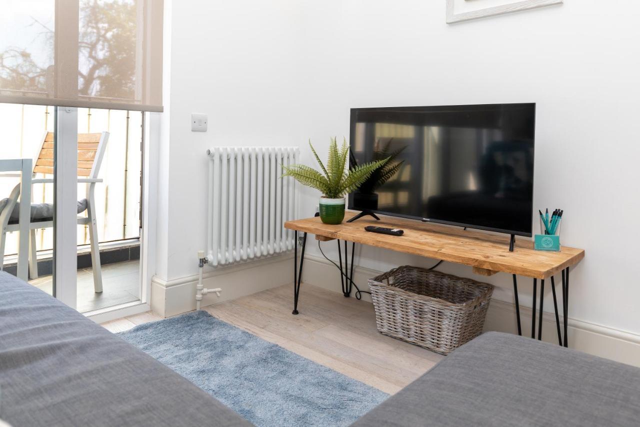 Cosy One Bedroom Apartments With Free Evening Parking Southampton Esterno foto
