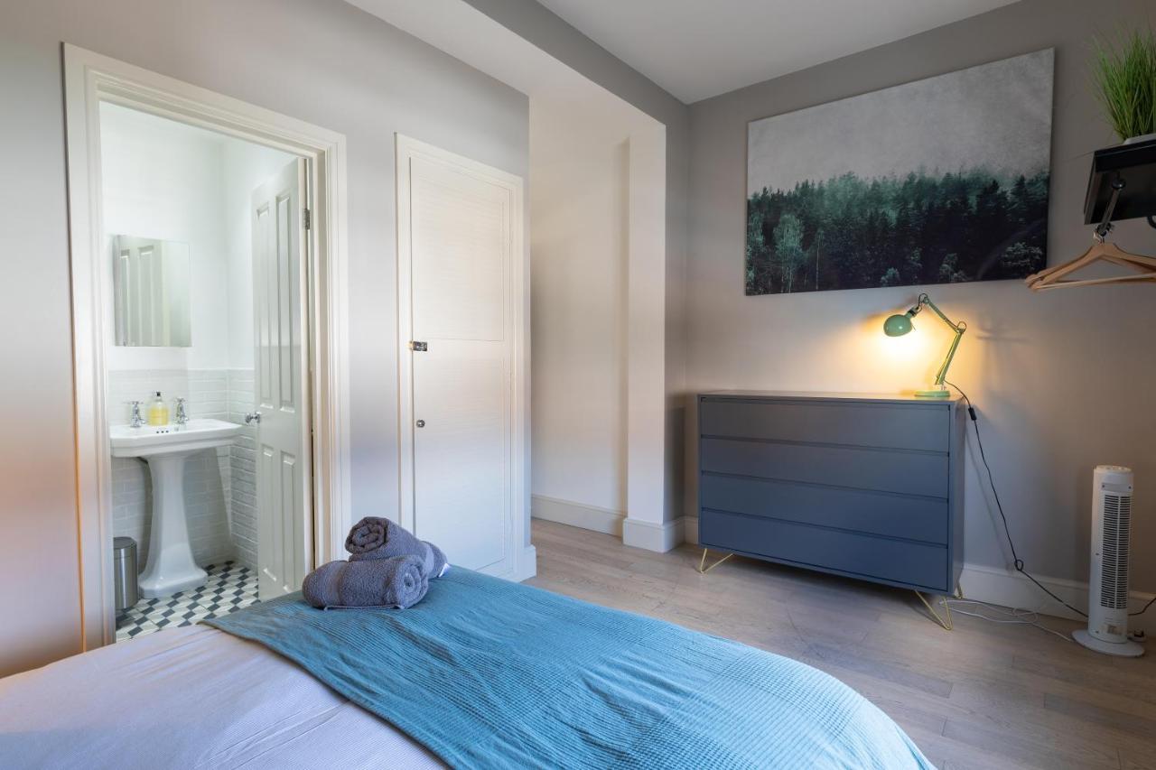 Cosy One Bedroom Apartments With Free Evening Parking Southampton Esterno foto